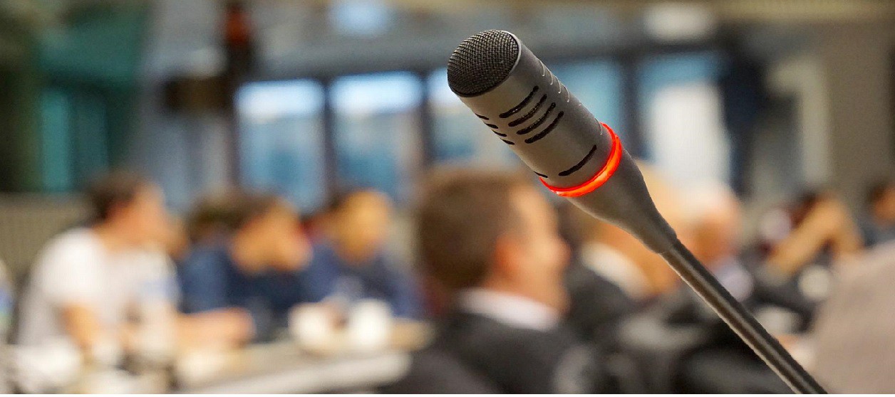 microphone-g7514f4081_1920